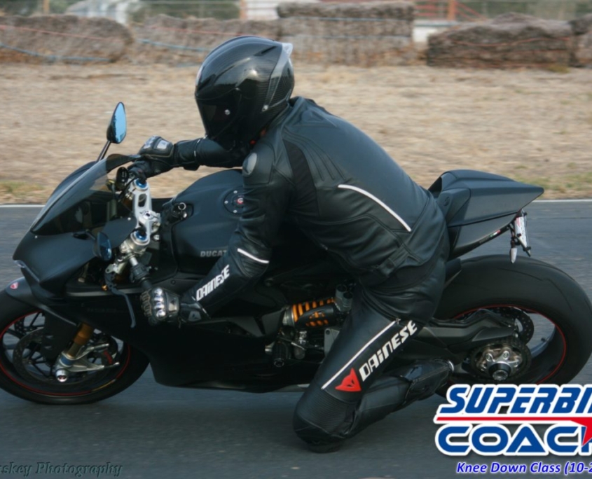 Superbike-Coach Knee Down class, October 2015 (15)