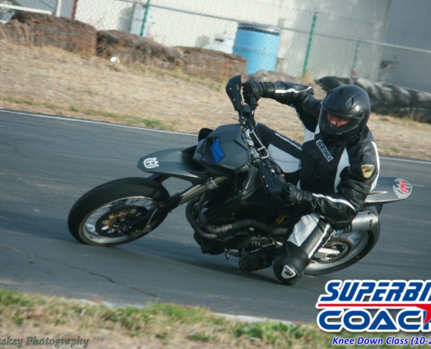 Superbike-Coach Knee Down class, October 2015 (16)