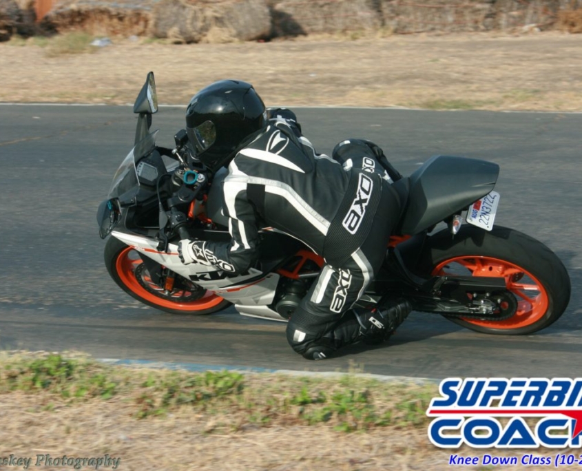 Superbike-Coach Knee Down class, October 2015 (2)